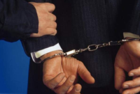 دستگیری یکی از مدیران نفتی در جنوب بعلت گرفتن رشوههای کلان دستگیری یکی از مدیران نفتی در جنوب بعلت گرفتن رشوههای کلان