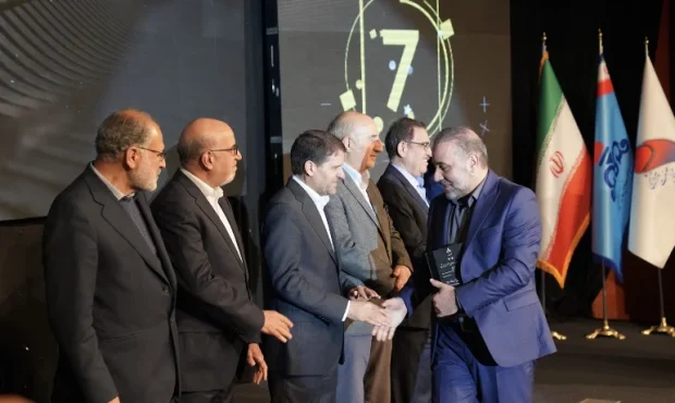 پتروشیمی کیمیای پارس خاورمیانه تقدیرنامه دوستاره جایزه تعالی صنعت پتروشیمی را دریافت کرد