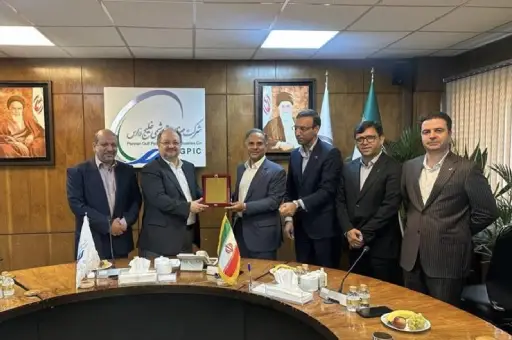تبریک مدیرعامل بانک تجارت به هلدینگ خلیجفارس در پی کسب رتبه ۱۲ ردهبندی جهانی ICIS تبریک مدیرعامل بانک تجارت به هلدینگ خلیجفارس در پی کسب رتبه ۱۲ ردهبندی جهانی ICIS