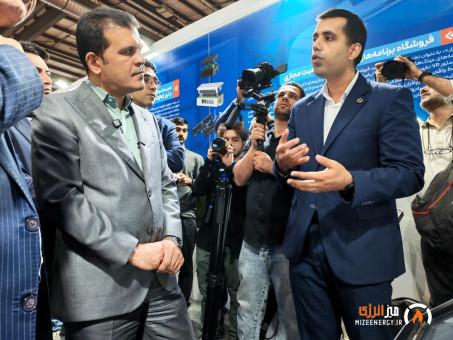 بازدید معاون علمی و فناوری ریاست جمهوری از غرفه آریاساسول در نمایشگاه فر ایران بازدید معاون علمی و فناوری ریاست جمهوری از غرفه آریاساسول در نمایشگاه فر ایران