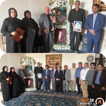 دیدار مدیرعامل پتروشیمی دهدشت و دادستان عمومی و انقلاب شهرستان کهگیلویه با خانواده شهید مهندس علی کیانی/ ابلاغ پیام مدیرعامل شرکت صنایع پتروشیمی خلیج فارس به خانواده شهید