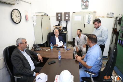 مدیرعامل شركت نفت و گاز اروندان با كاركنان مناطق عملیاتی غرب كارون دیدار و گفتوگو كرد مدیرعامل شركت نفت و گاز اروندان با كاركنان مناطق عملیاتی غرب كارون دیدار و گفتوگو كرد