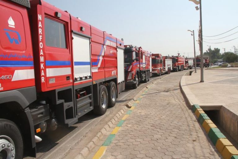 آتش‌نشانان ماهشهر آمادگی خود را در جنگ به نمایش گذاشتند