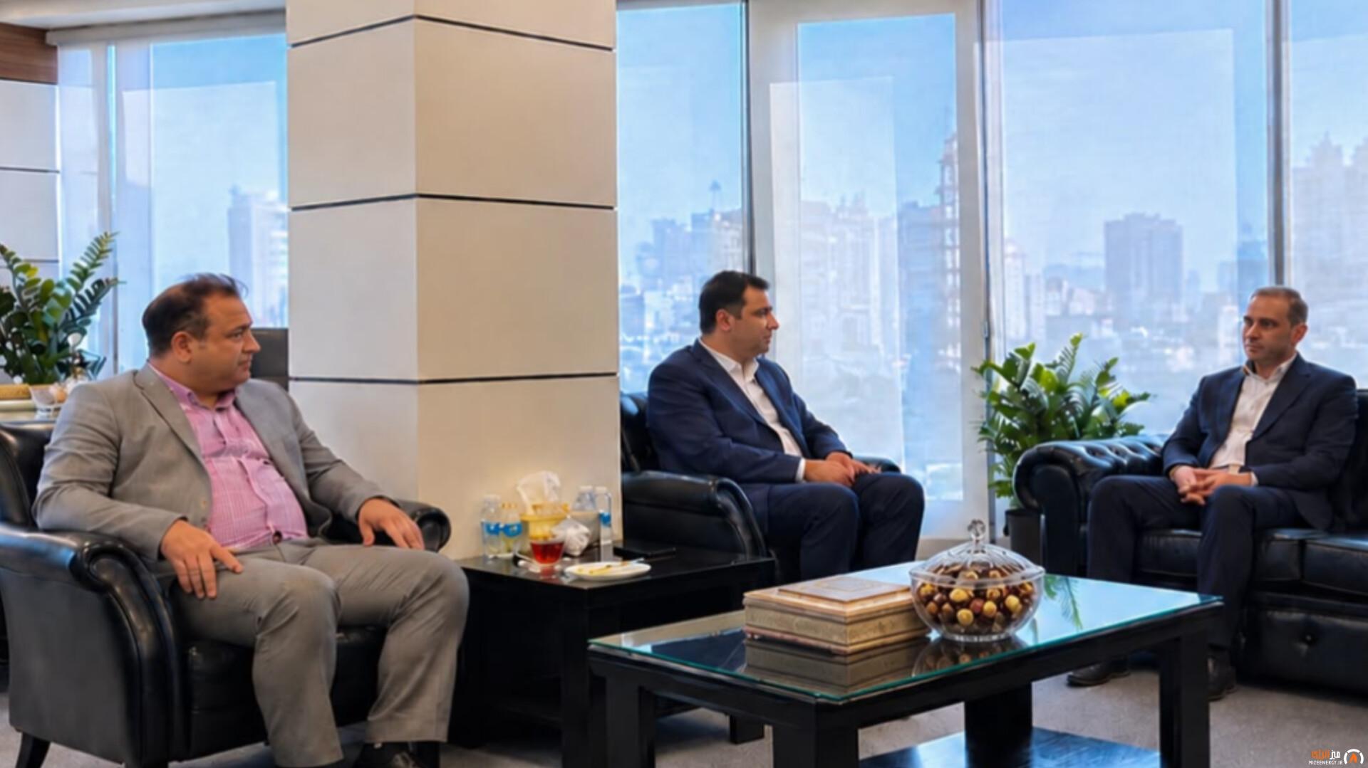 دیدار دکتر اسدی‌پور مدیرعامل پتروشیمی دهدشت و مهندس امین فر مدیرعامل پتروپارس ایران و دکتر سبزی پور