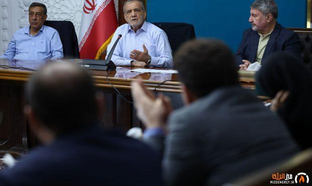 رئیس‌جمهوری: از واردات بنزین بی‌نیاز شده‌ایم